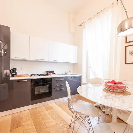 Chic Elegance At Borgo Tommasini Appartement Parma